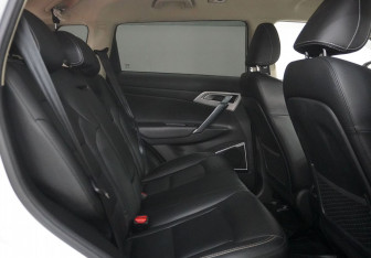 Подержанный автомобиль Geely Atlas 2018 года (13 фото)