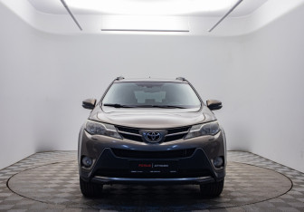 Подержанный автомобиль Toyota RAV4 2014 года (2 фото)