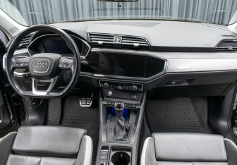 Подержанный автомобиль Audi Q3 Sportback 2020 года (13 фото)