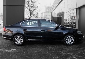 Подержанный автомобиль Volkswagen Passat Sedan 2011 года (4 фото)
