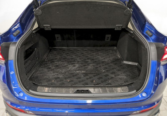 Подержанный автомобиль Geely Tugella 2021 года (10 фото)