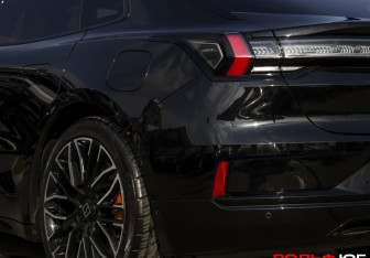 Подержанный автомобиль Zeekr 001 2023 года (40 фото)