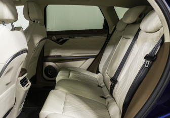 Подержанный автомобиль Voyah Free 2023 года (13 фото)