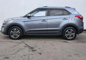 Подержанный автомобиль Hyundai Creta 2017 года (8 фото)