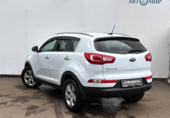 Подержанный автомобиль Kia Sportage 2011 года (6 фото)