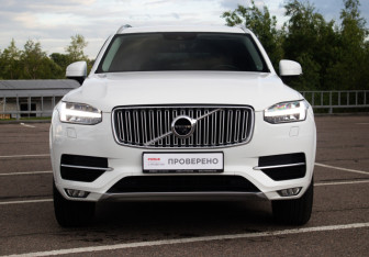 Подержанный автомобиль Volvo XC90 2017 года (2 фото)