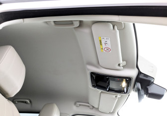 Подержанный автомобиль Land Rover Range Rover Velar 2018 года (23 фото)