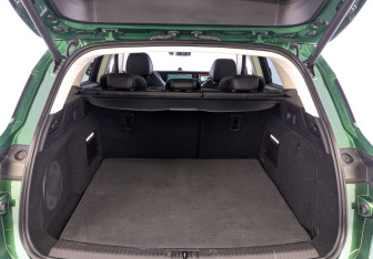 Подержанный автомобиль Voyah Free 2023 года (10 фото)