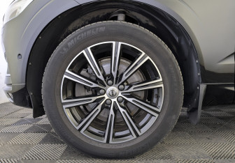 Подержанный автомобиль Volvo XC60 2018 года (12 фото)