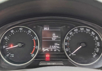 Подержанный автомобиль Skoda Rapid Liftback 2016 года (12 фото)