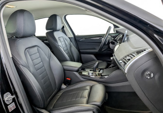 Подержанный автомобиль BMW X4 2020 года (24 фото)