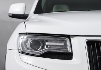 Подержанный автомобиль Jeep Grand Cherokee 2013 года (24 фото)