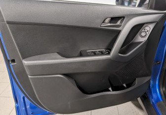 Подержанный автомобиль Hyundai Creta 2020 года (11 фото)