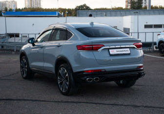 Подержанный автомобиль Geely Tugella 2024 года (7 фото)