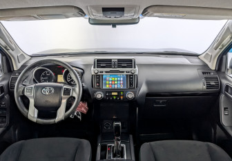 Подержанный автомобиль Toyota Land Cruiser Prado 2016 года (14 фото)