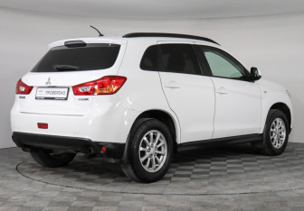 Подержанный автомобиль Mitsubishi ASX 2014 года (5 фото)