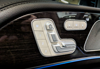 Подержанный автомобиль Mercedes-Benz GLE 2021 года (20 фото)