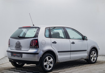 Подержанный автомобиль Volkswagen Polo Hatchback 2007 года (5 фото)