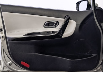 Подержанный автомобиль Kia Ceed Hatchback 2014 года (19 фото)