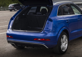 Подержанный автомобиль Audi RS Q3 2014 года (21 фото)