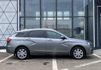 Подержанный автомобиль LADA (ВАЗ) Vesta Wagon 2021 года (4 фото)