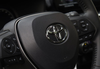 Новый Toyota RAV4 2025 (14 фото)