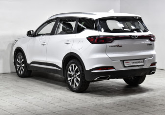 Подержанный автомобиль Chery Tiggo 7 Pro 2021 года (7 фото)