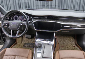 Подержанный автомобиль Audi A6 Sedan 2020 года (14 фото)