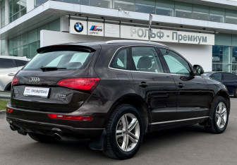 Подержанный автомобиль Audi Q5 2013 года (5 фото)