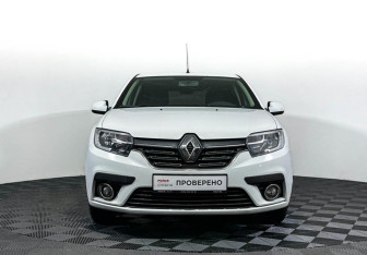 Подержанный автомобиль Renault Sandero 2018 года (2 фото)