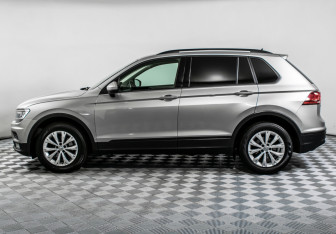 Подержанный автомобиль Volkswagen Tiguan 2019 года (8 фото)