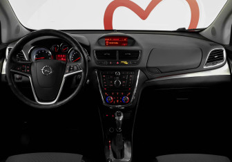 Подержанный автомобиль Opel Mokka 2013 года (8 фото)