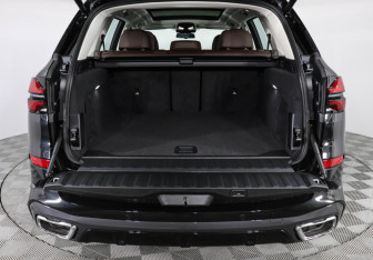 Новый BMW X5 2025 (9 фото)