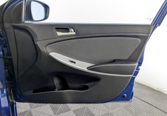 Подержанный автомобиль Hyundai Solaris Sedan 2012 года (24 фото)
