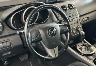 Подержанный автомобиль Mazda CX-7 2011 года (12 фото)