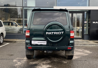 Подержанный автомобиль УАЗ Patriot 2016 года (6 фото)