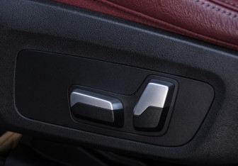 Подержанный автомобиль BMW X4 2022 года (19 фото)