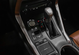 Подержанный автомобиль Lexus NX 2015 года (17 фото)