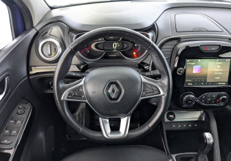 Подержанный автомобиль Renault Kaptur 2020 года (28 фото)