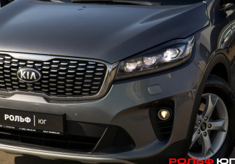 Подержанный автомобиль Kia Sorento 2018 года (19 фото)