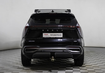 Подержанный автомобиль Geely Atlas 2024 года (6 фото)