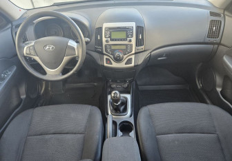 Подержанный автомобиль Hyundai i30 Hatchback 2011 года (6 фото)