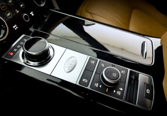 Подержанный автомобиль Land Rover Range Rover 2020 года (28 фото)