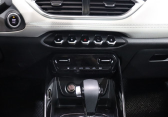 Подержанный автомобиль Chevrolet Captiva 2022 года (20 фото)