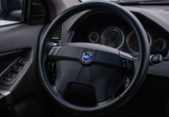 Подержанный автомобиль Volvo XC90 2010 года (15 фото)