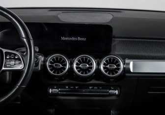 Подержанный автомобиль Mercedes-Benz GLB 2020 года (13 фото)