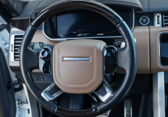 Подержанный автомобиль Land Rover Range Rover 2020 года (16 фото)