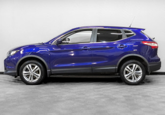 Подержанный автомобиль Nissan Qashqai 2016 года (8 фото)