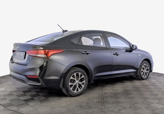Подержанный автомобиль Hyundai Solaris Sedan 2017 года (5 фото)