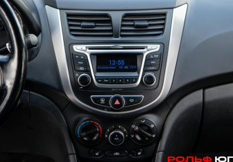 Подержанный автомобиль Hyundai Solaris Sedan 2015 года (12 фото)